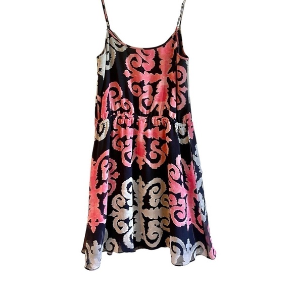 BANANA REPUBLIC, WOMENS, NAVY, GREY & PINK MEDALLION PRINT DRESS. SIZE 8 - Picture 3 of 5